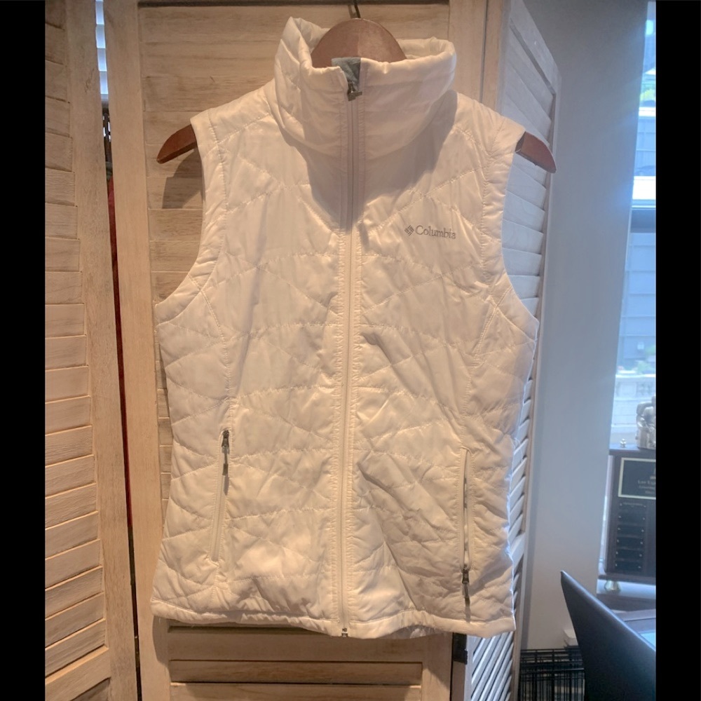 Columbia White Quilted Vest